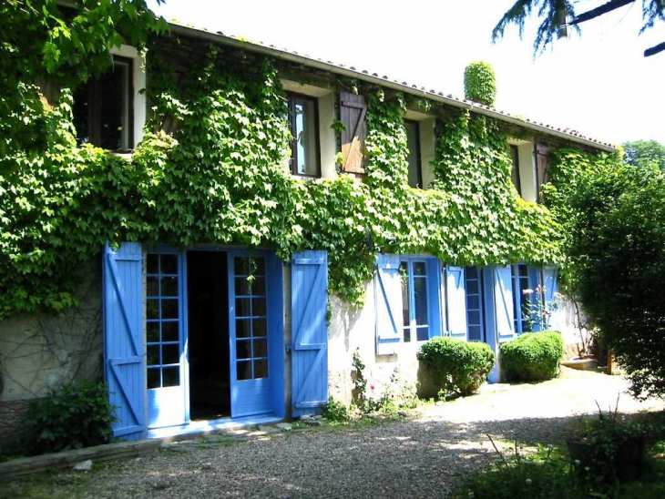 View of the front of the house